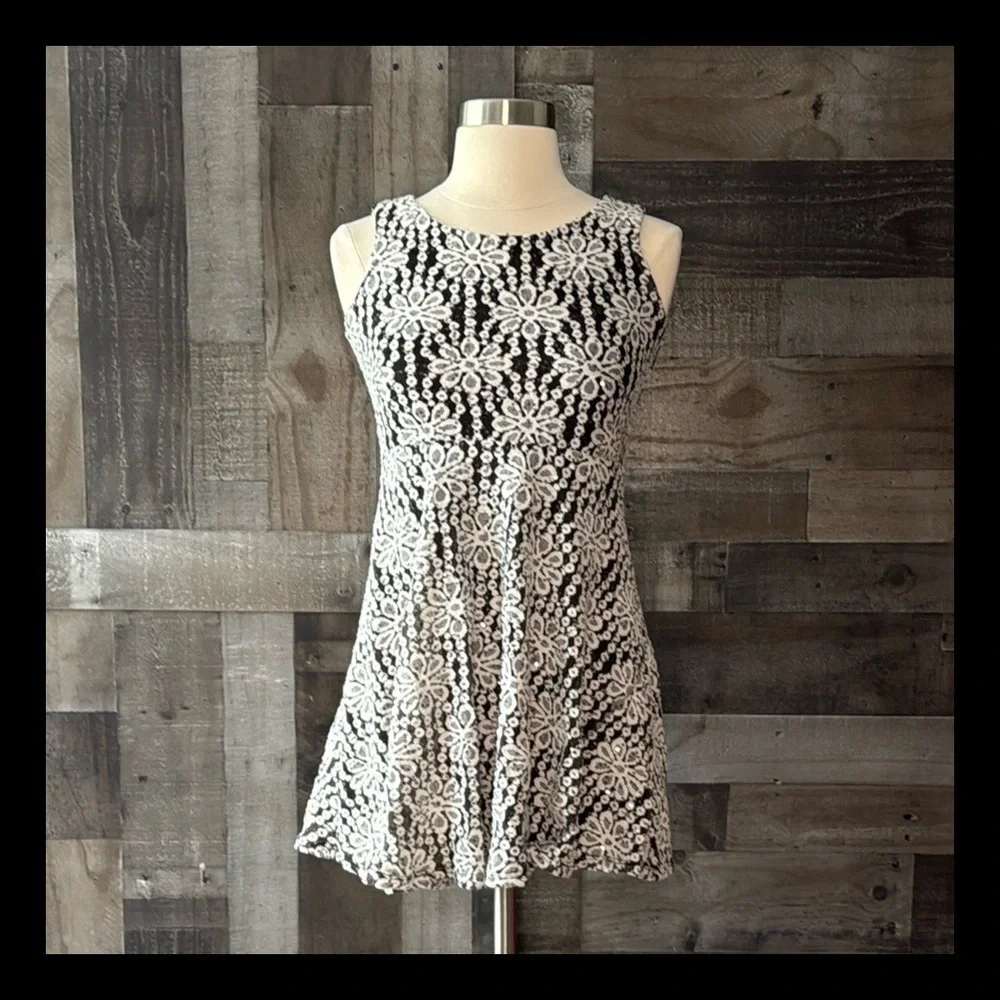 Speechless black and white dress girls size 12 floral lace sparkly sequins party